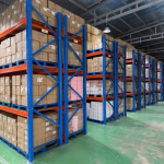 Hàng hóa được lưu trên kệ và pallet tại kho của Kho Vận Liên Minh